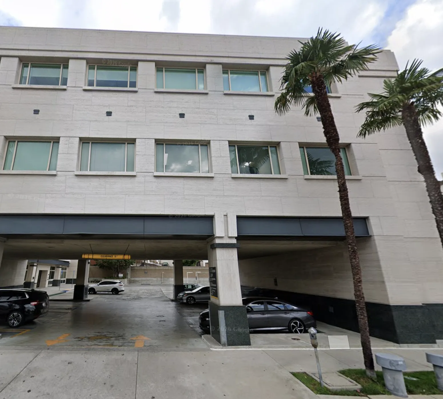 LA Chiro Care clinic exterior building in Sherman Oaks